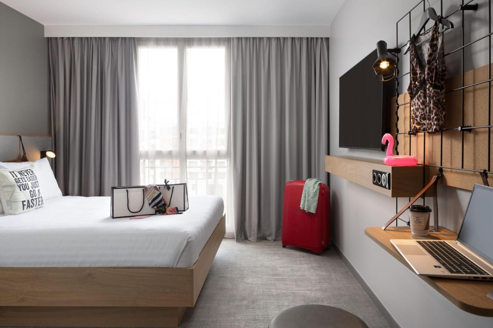 Moxy Paris Clamart Exteriör bild