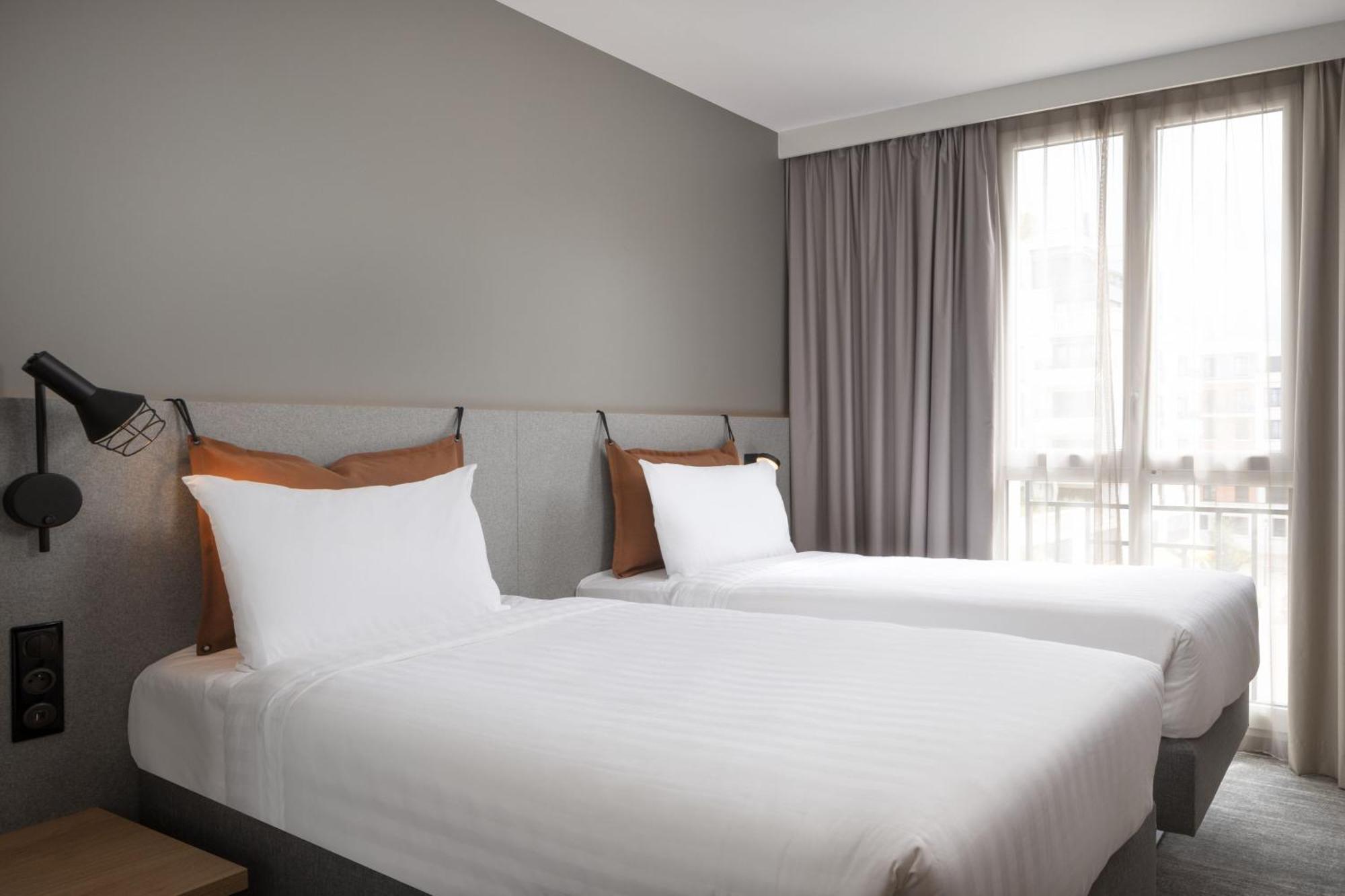 Moxy Paris Clamart Exteriör bild