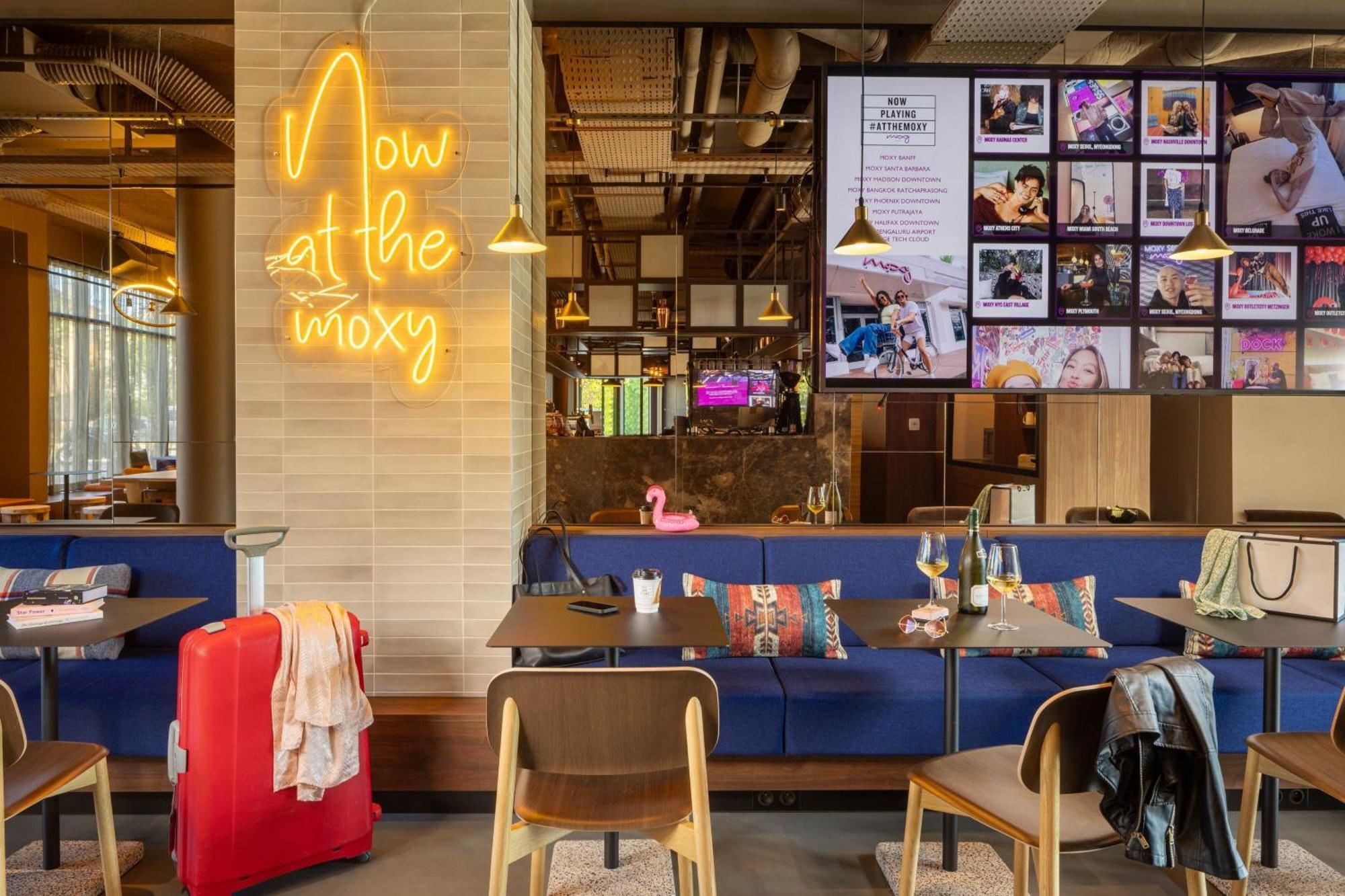 Moxy Paris Clamart Exteriör bild