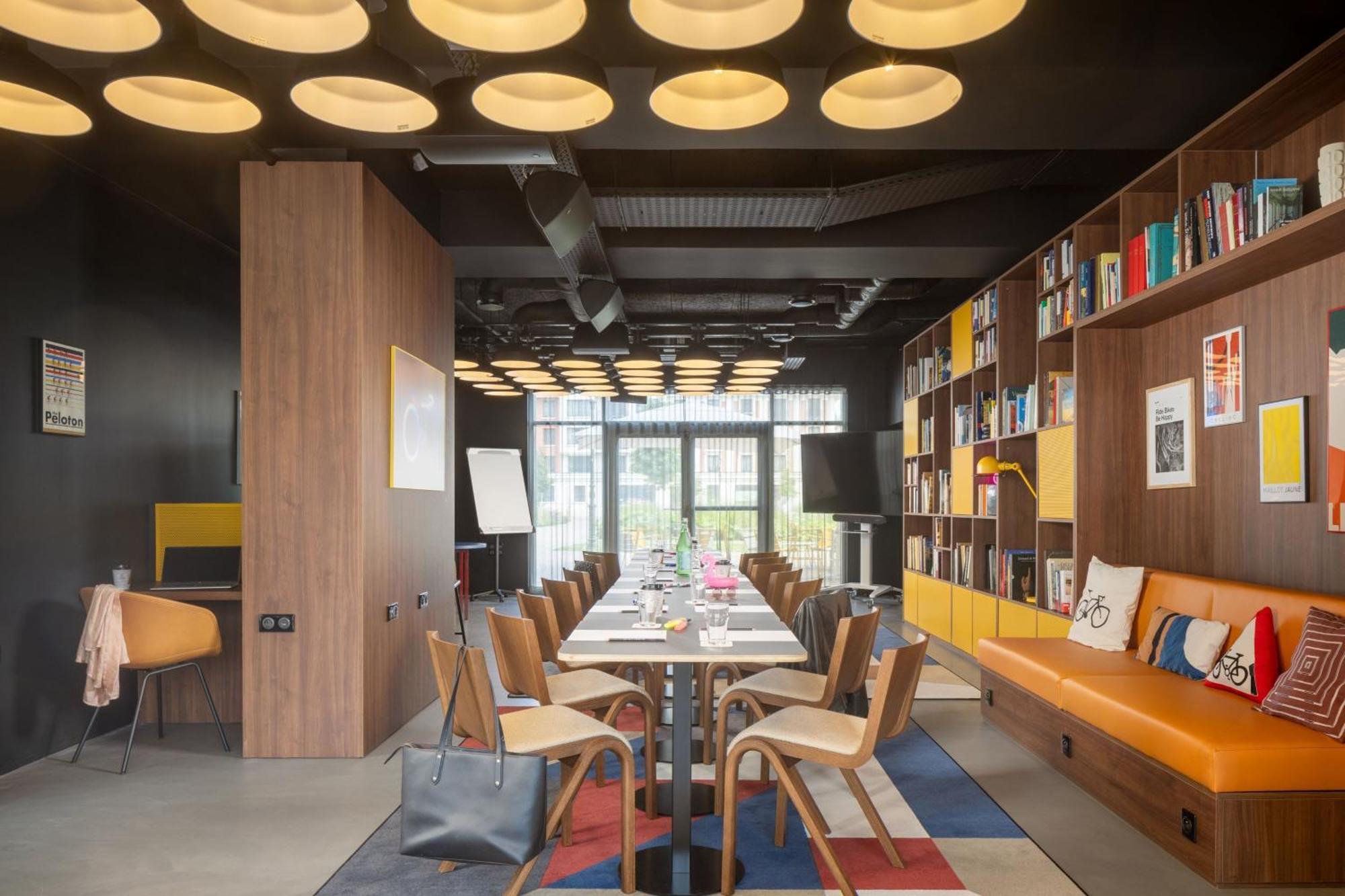 Moxy Paris Clamart Exteriör bild