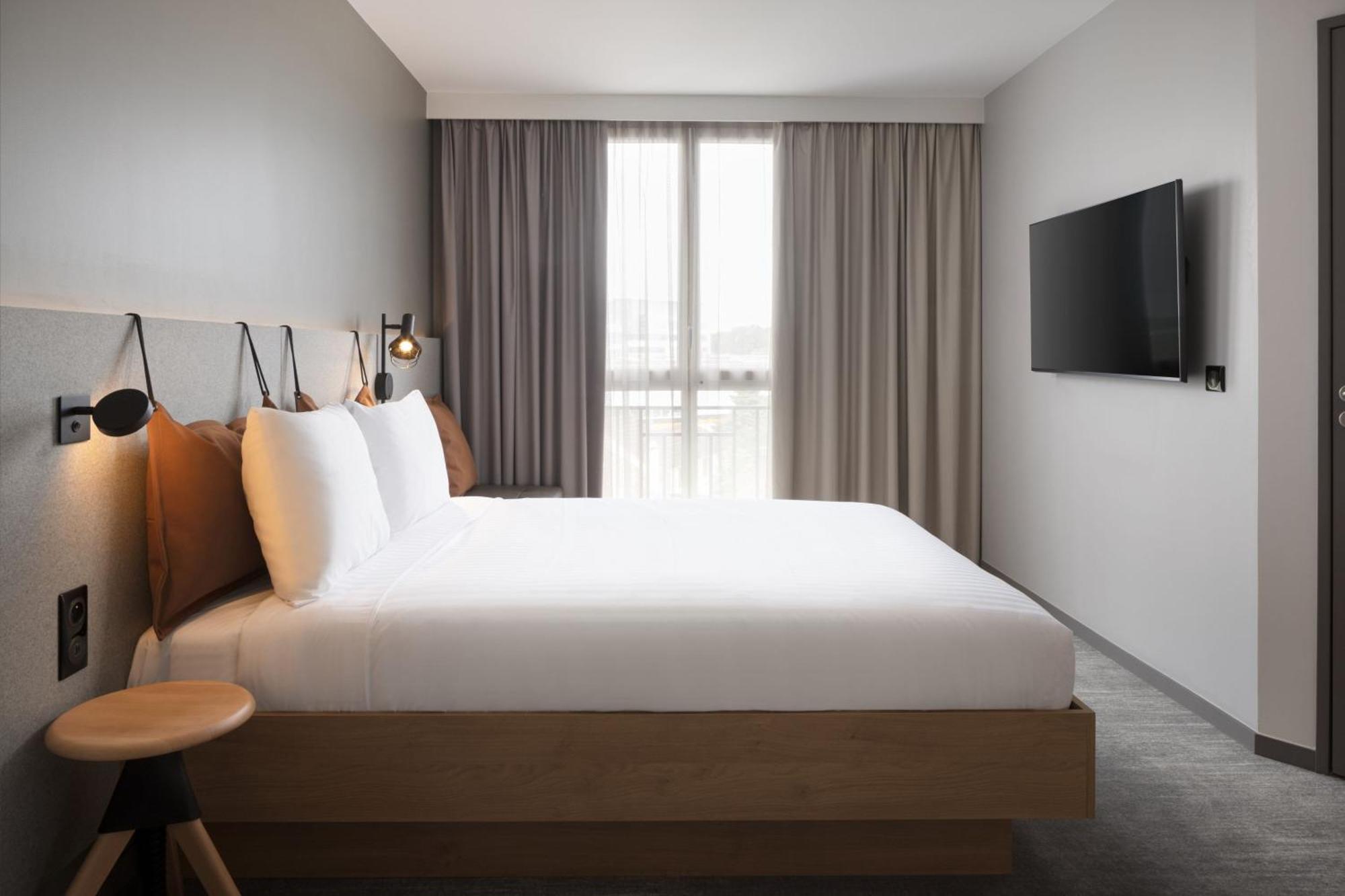 Moxy Paris Clamart Exteriör bild