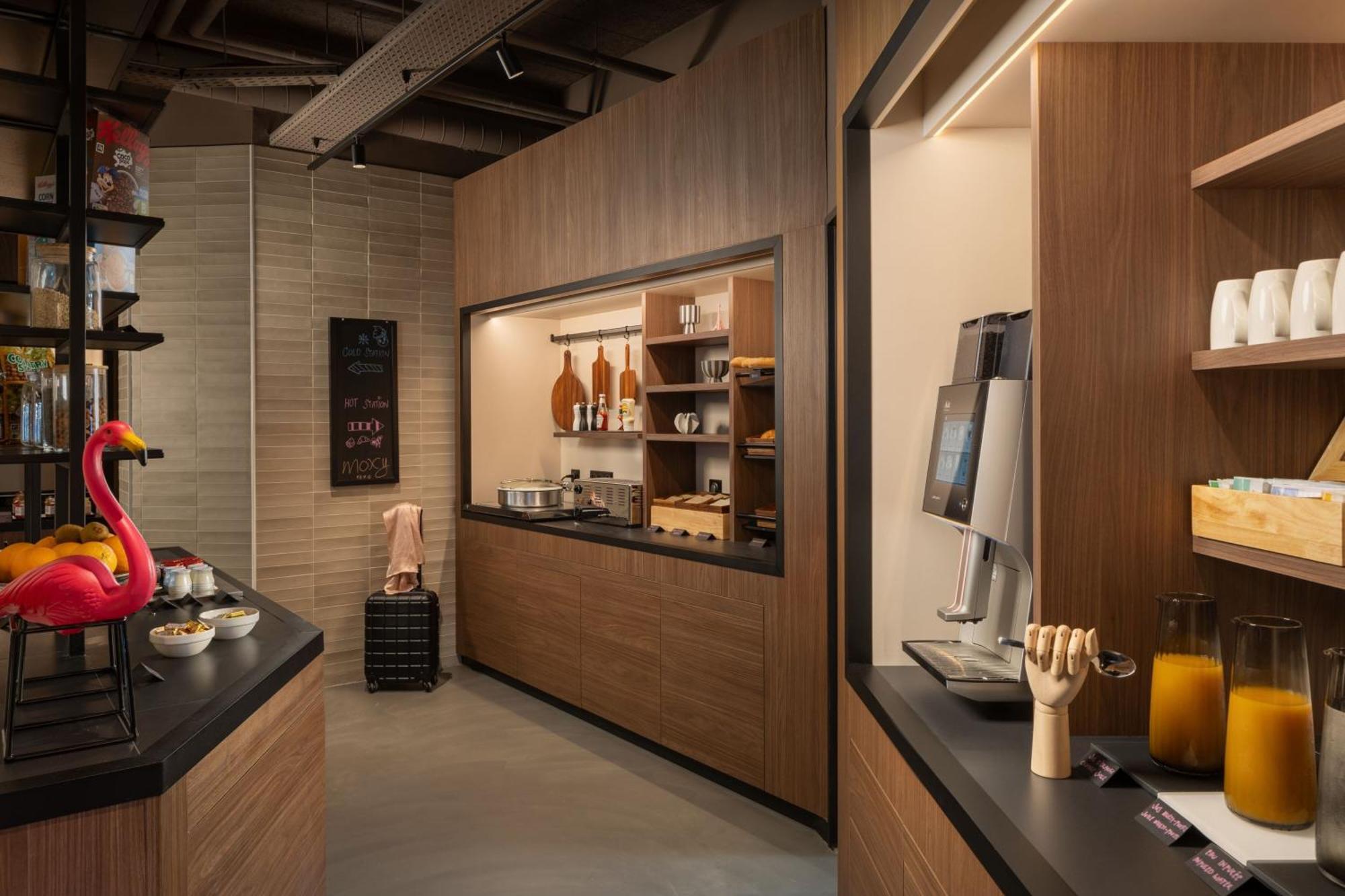 Moxy Paris Clamart Exteriör bild