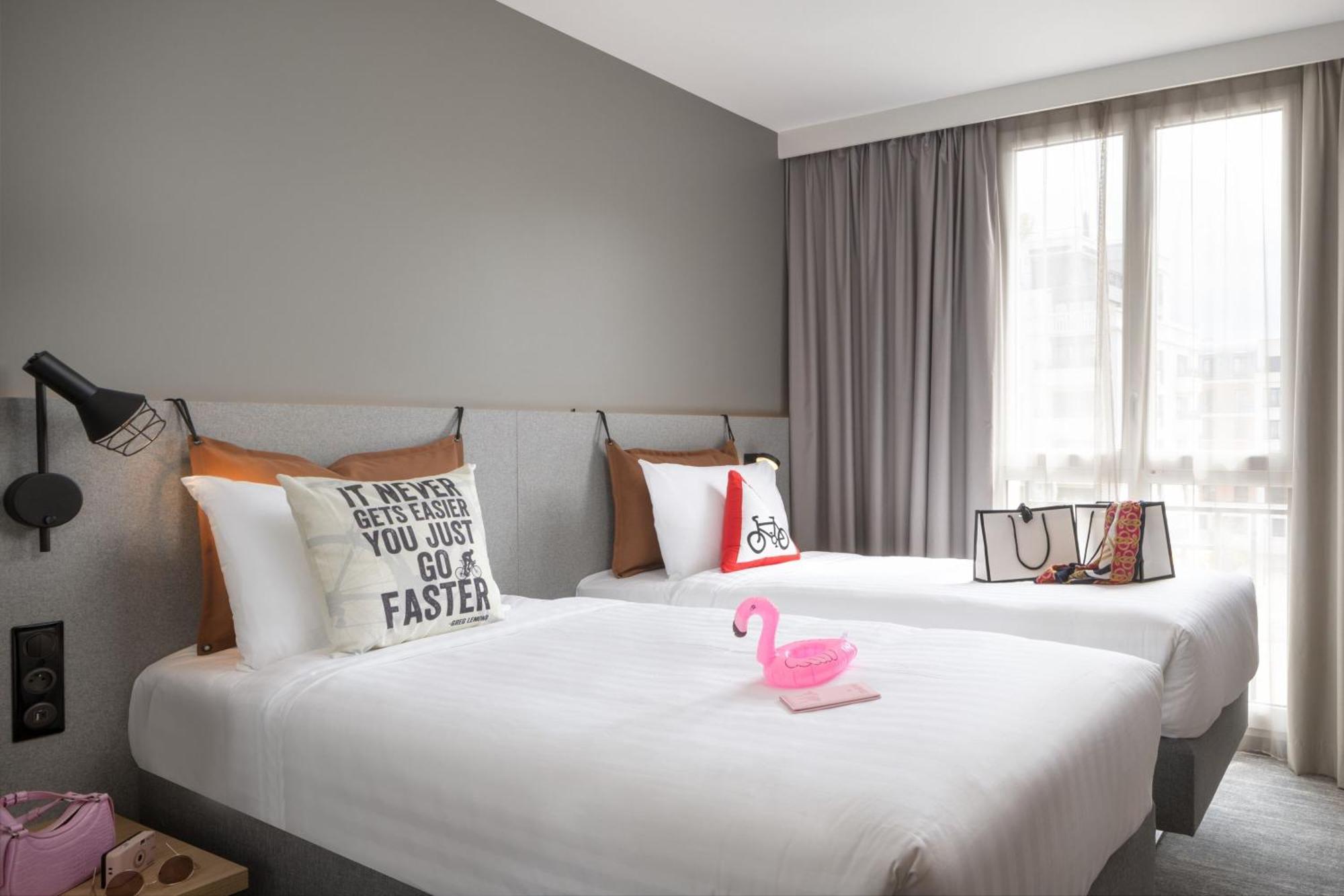 Moxy Paris Clamart Exteriör bild