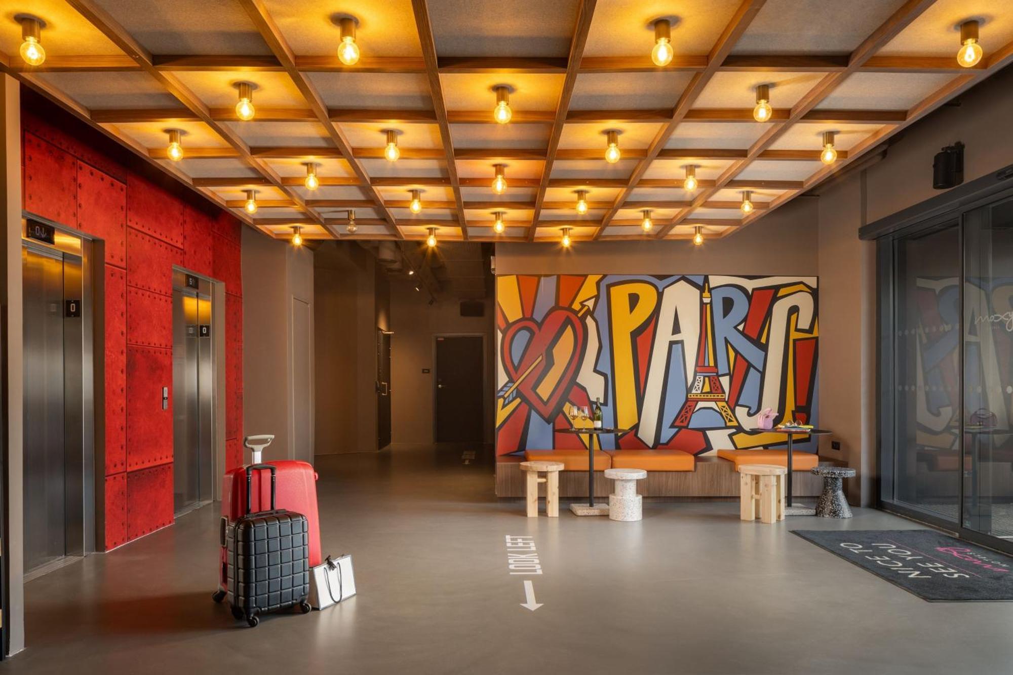 Moxy Paris Clamart Exteriör bild
