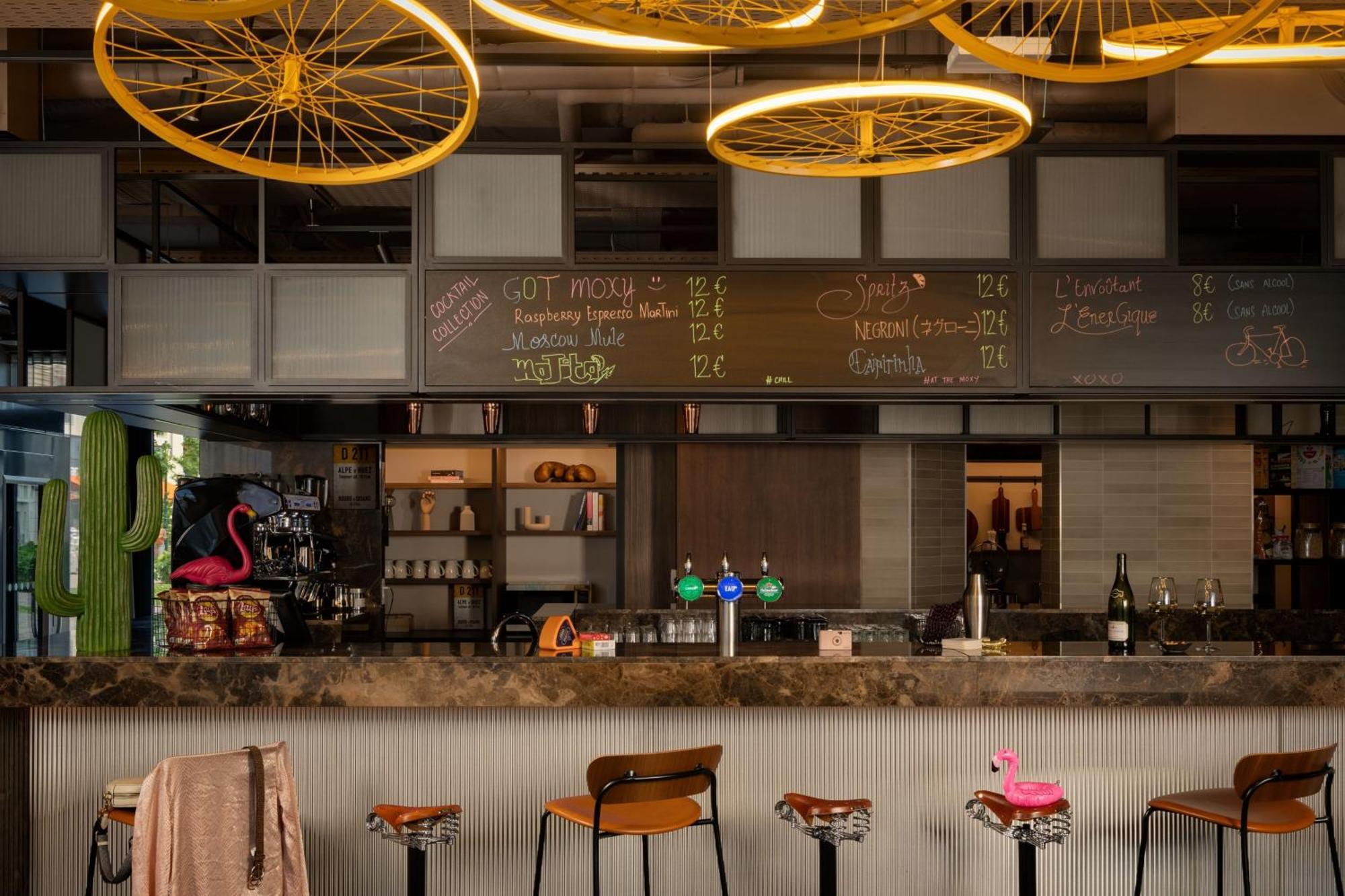 Moxy Paris Clamart Exteriör bild