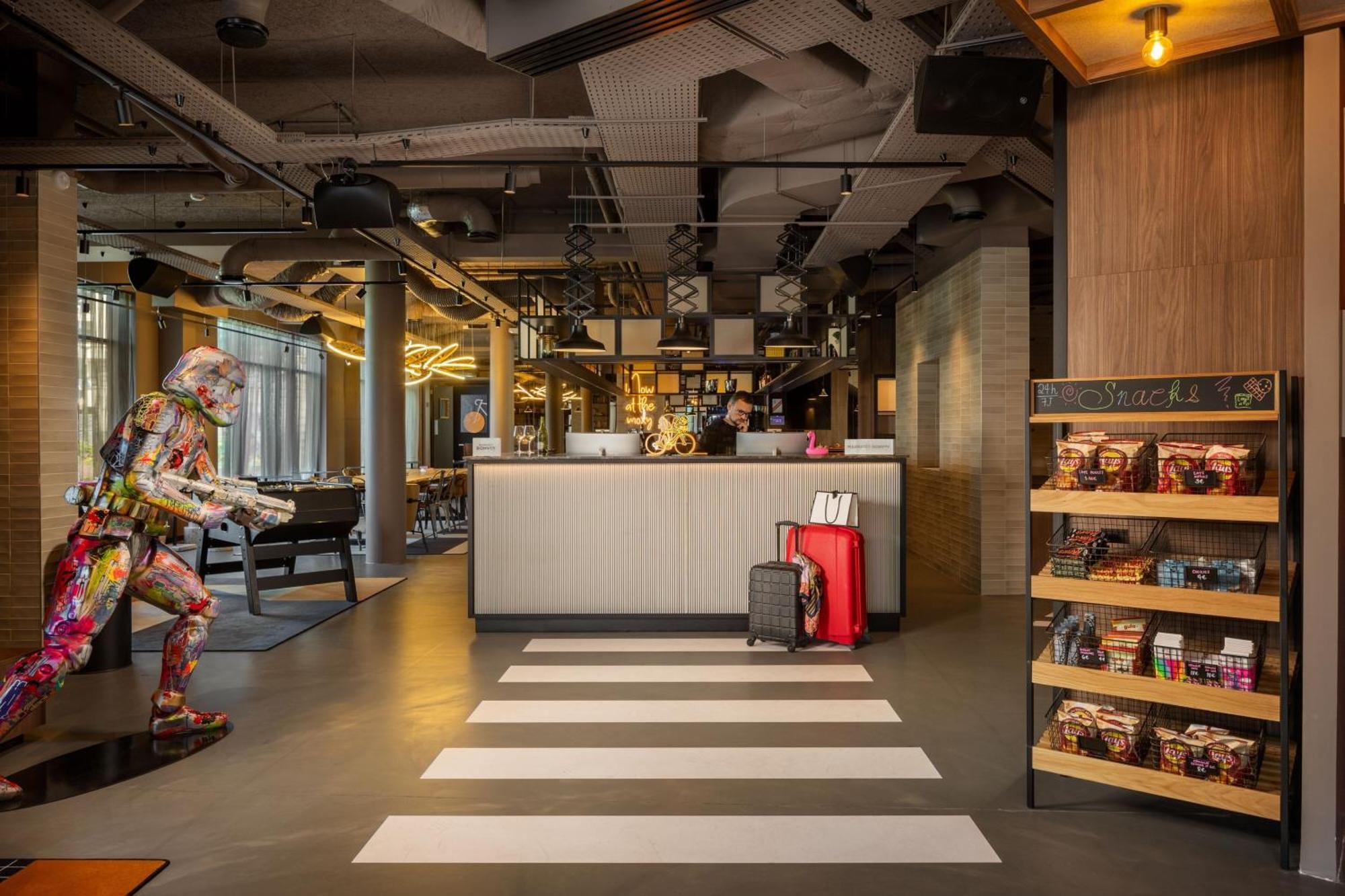 Moxy Paris Clamart Exteriör bild