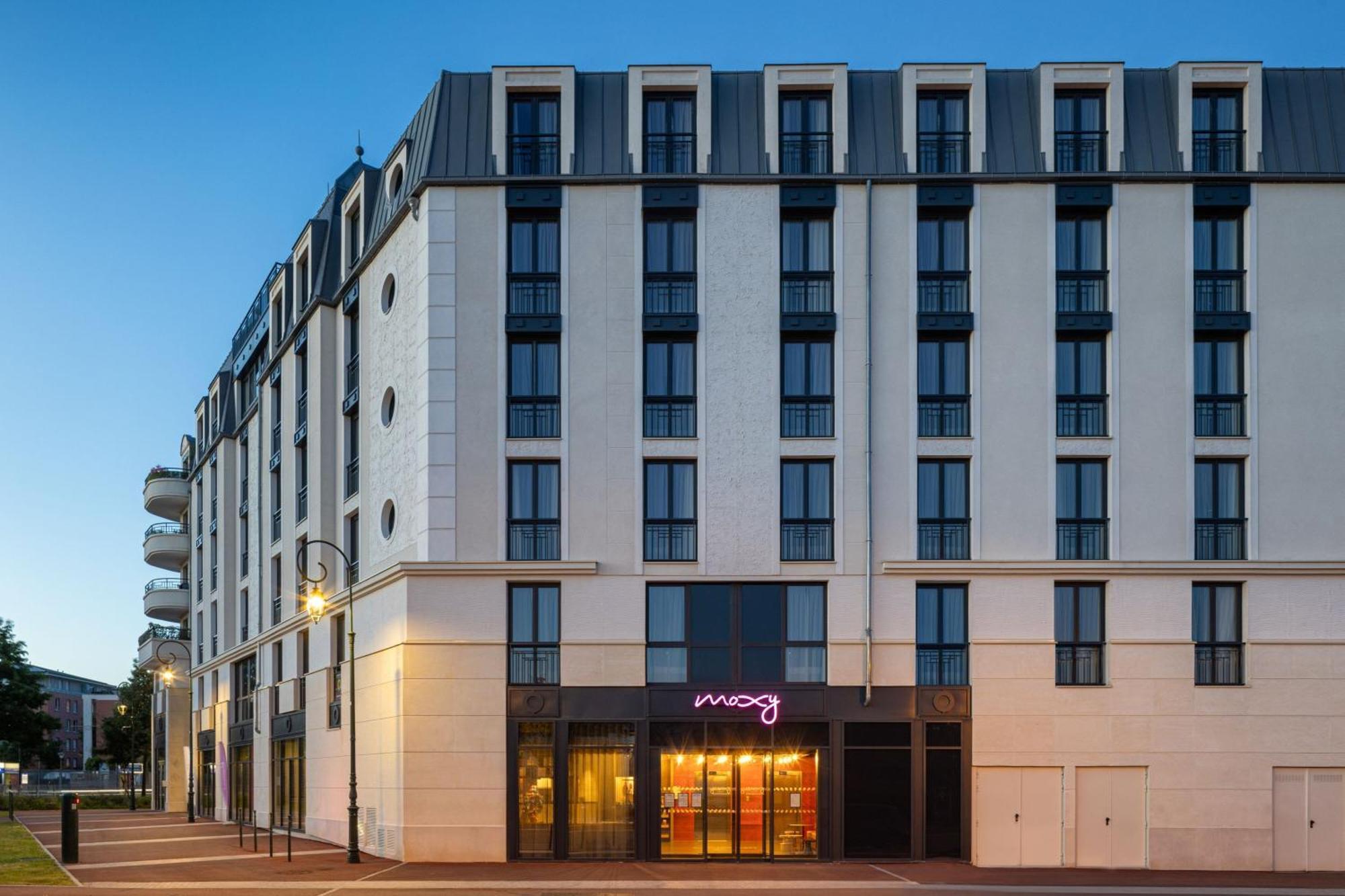 Moxy Paris Clamart Exteriör bild