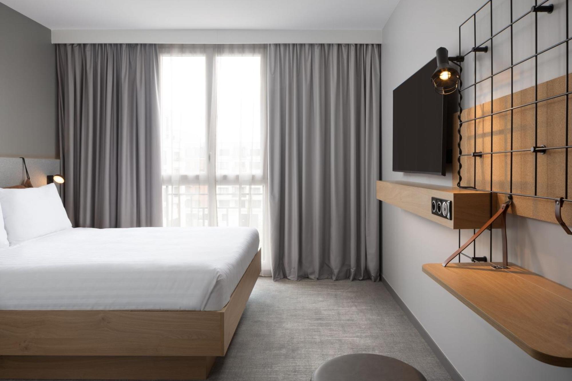 Moxy Paris Clamart Exteriör bild