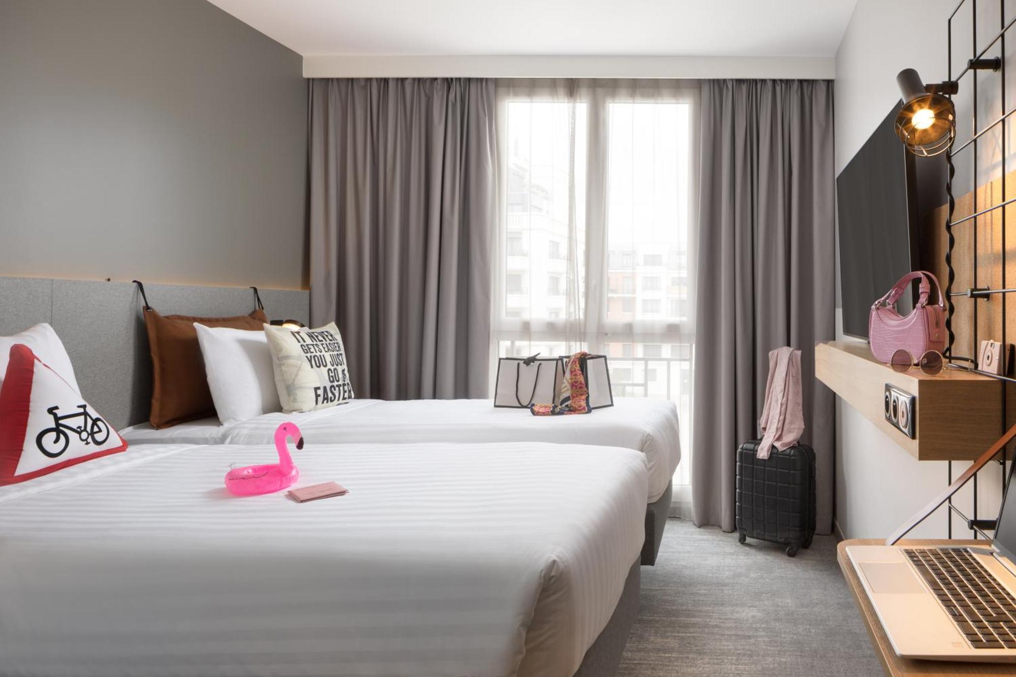 Moxy Paris Clamart Exteriör bild