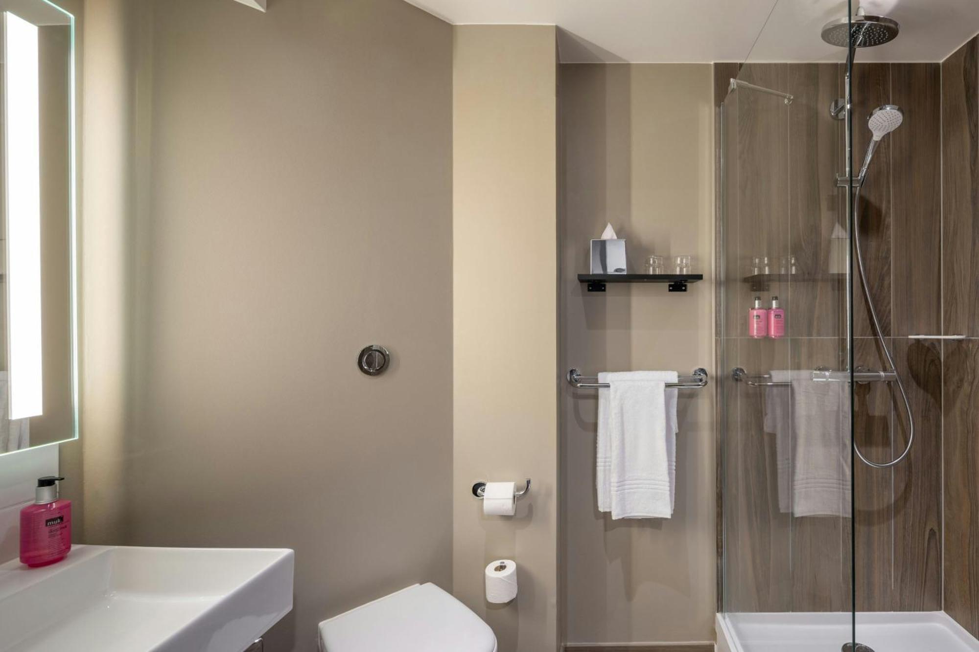 Moxy Paris Clamart Exteriör bild